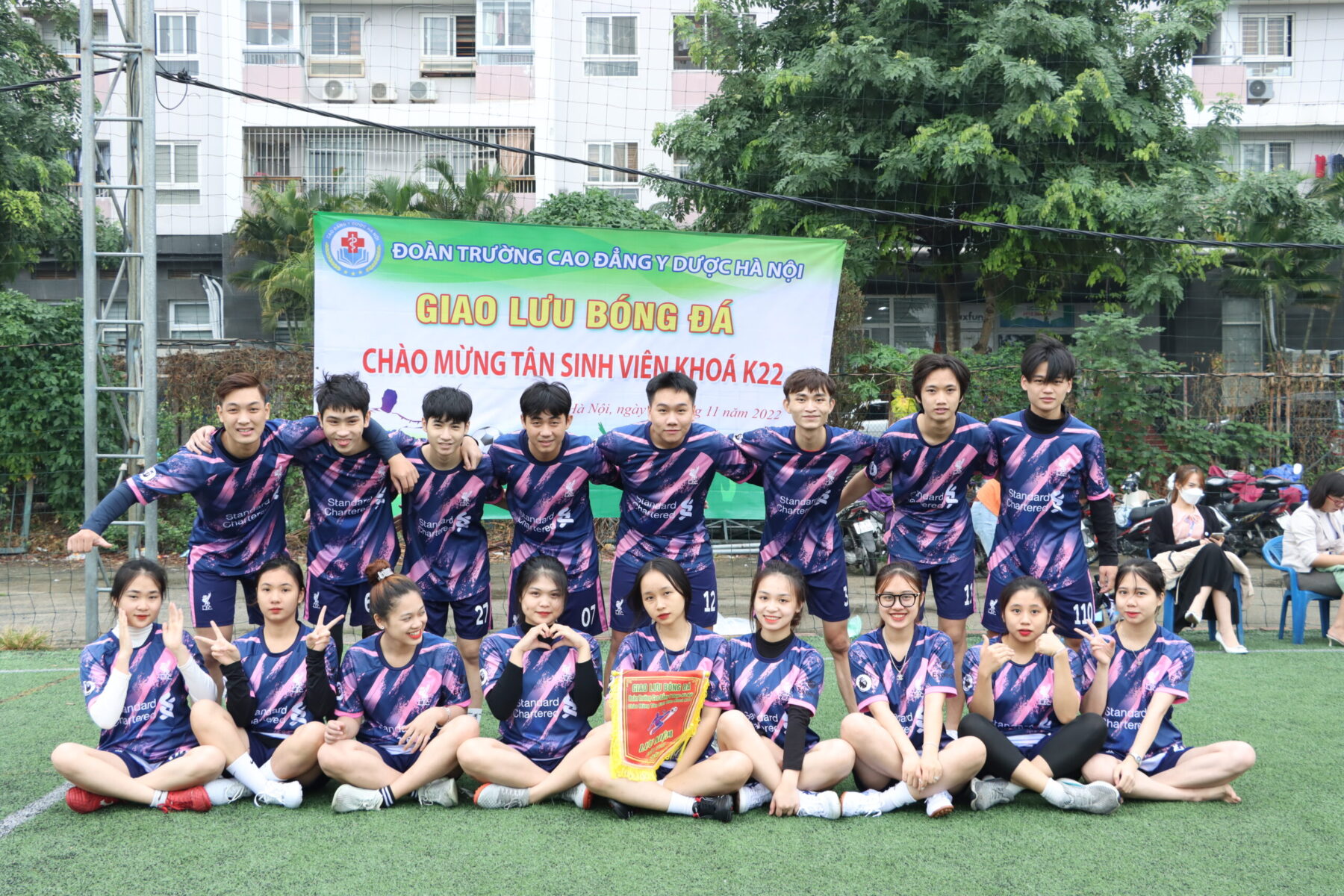 Giao lưu bóng đá chào tân sinh viên khoá K22 Trường Cao đẳng Y Dược Hà Nội