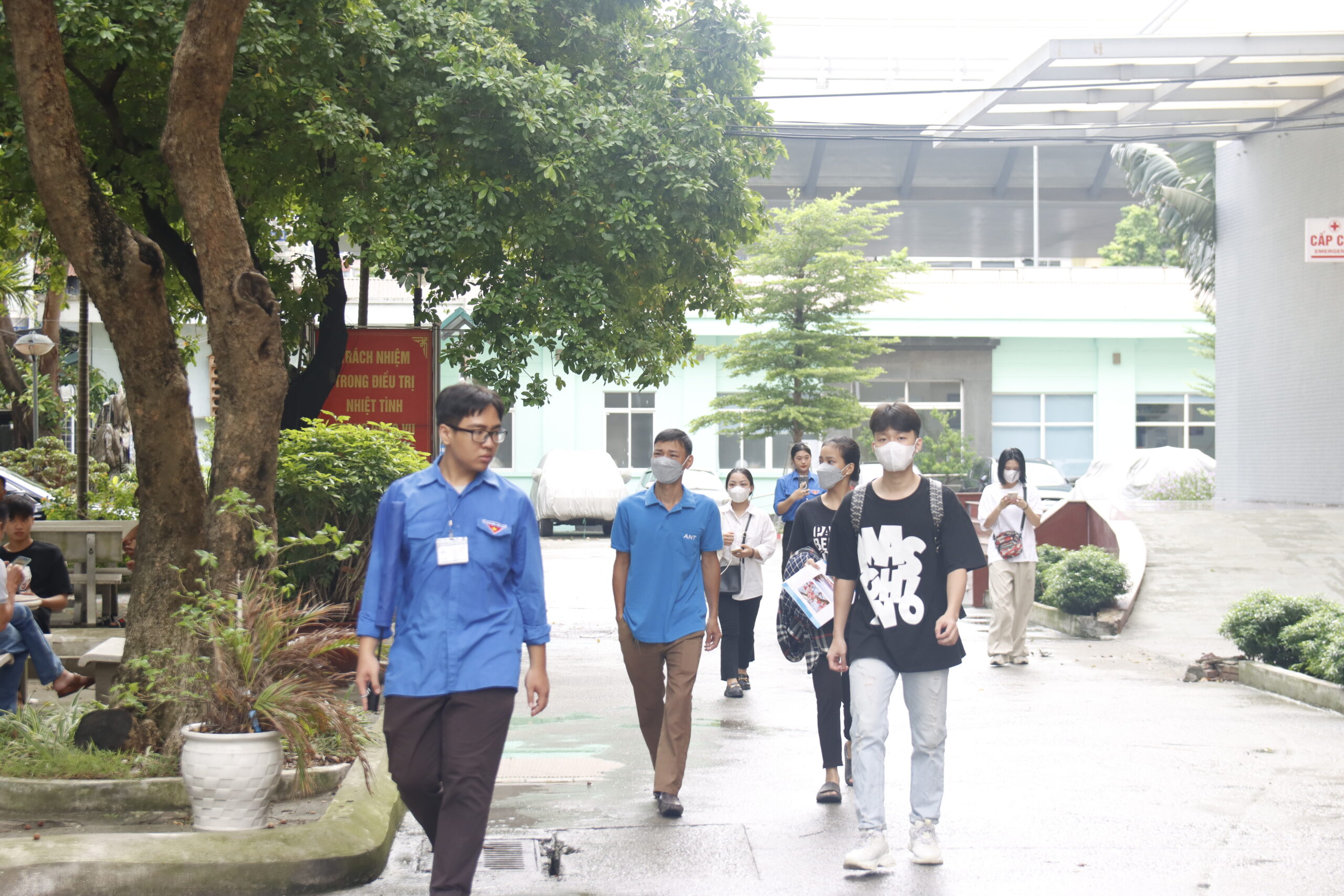 Rộn ràng không khí nhập học ngày 01/8/2023 tại Trường Cao đẳng Y Dược Hà Nội