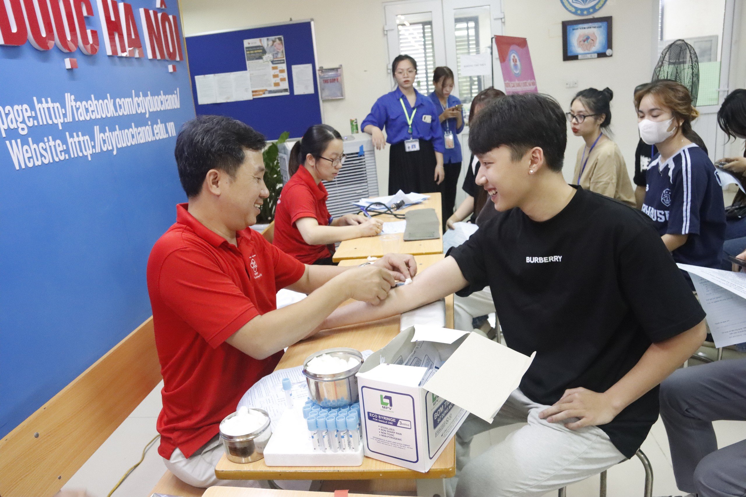 [THÔNG BÁO]: Chương trình hiến máu “Ngày hội hiến máu nhân đạo” 2025