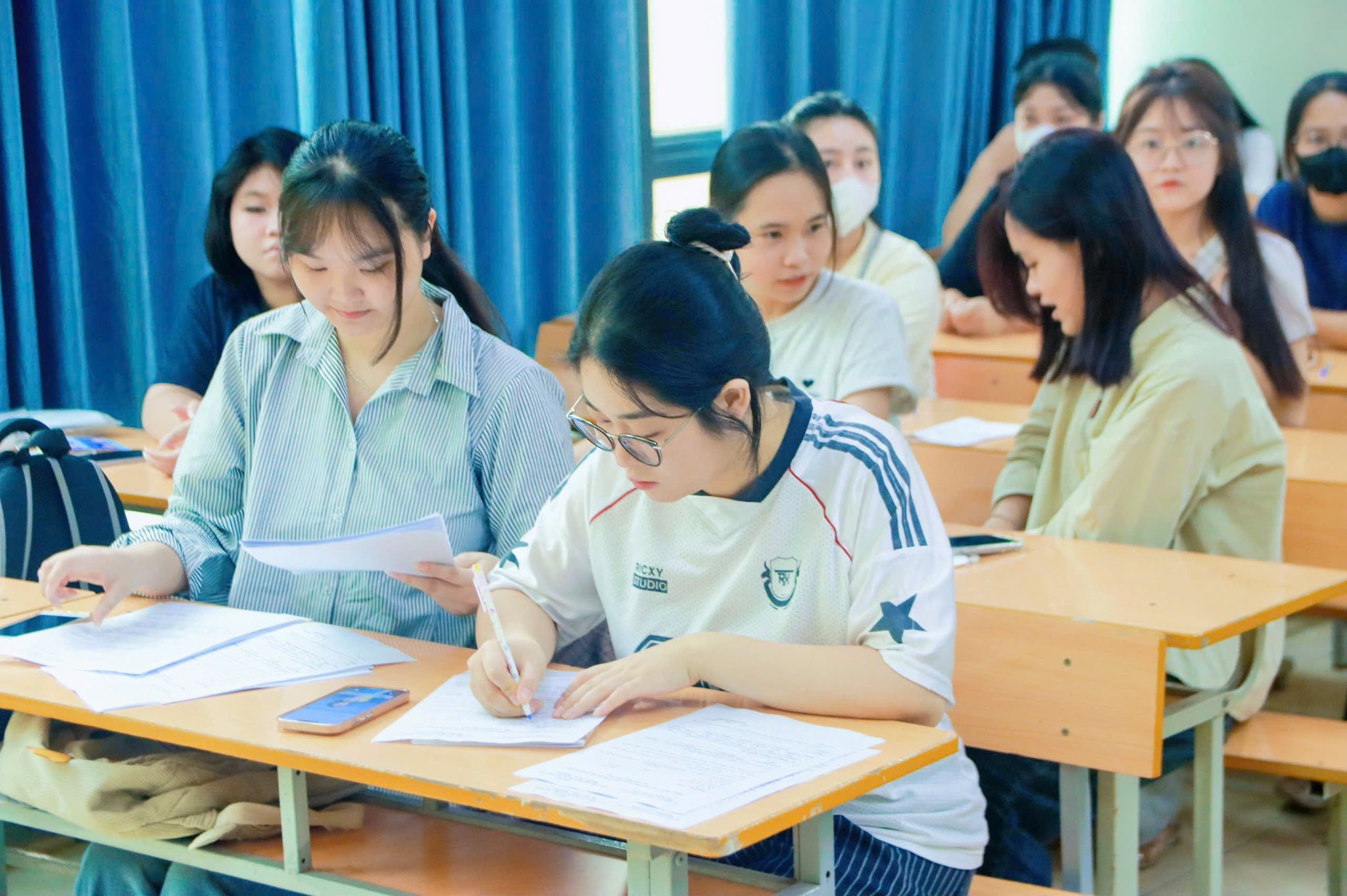 Đối tượng học sinh, sinh viên nào được giảm học phí?